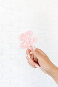 Load image into Gallery viewer, Cutie Cutout Flower Claw Clip