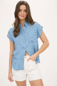 Load image into Gallery viewer, Oh Hey, Chambray Short Sleeve Top