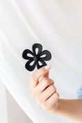Load image into Gallery viewer, Cutie Cutout Flower Claw Clip
