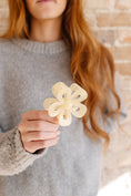 Load image into Gallery viewer, Cutie Cutout Flower Claw Clip