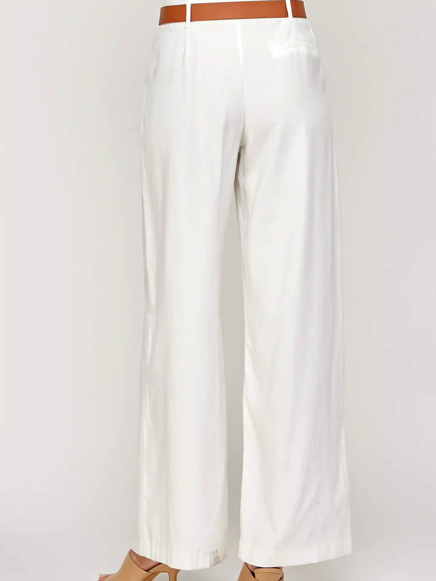 White wide legged trousers, Ellison pants, whimsy whoo boutique store, boutique Fayetteville ar