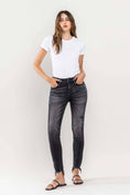 Load image into Gallery viewer, Lovervet by Vervet | Mid-rise Raw Hem Skinny Jeans
