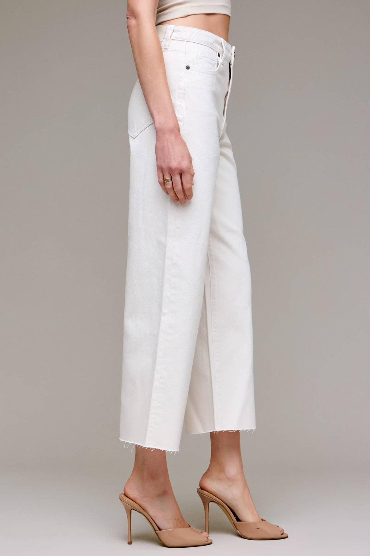 Hidden Jeans: White Wideleg Jeans
