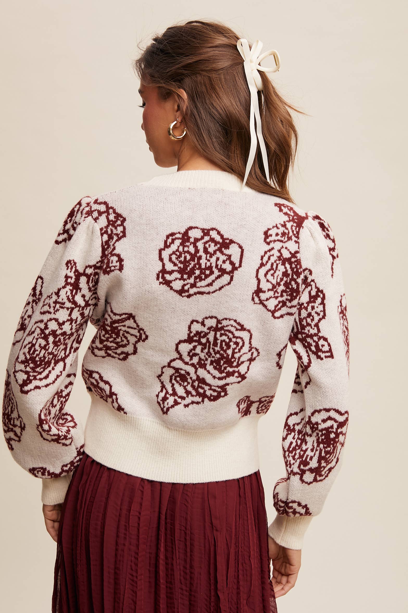 Feminine in Floral Puff-Sleeve Sweater