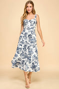 Load image into Gallery viewer, Sweetheart Neckline Midi Dress
