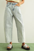 Load image into Gallery viewer, Women’s barrel jeans, boutique in Fayetteville, ar, jeans near me, thrift shopping Fayetteville, ar
