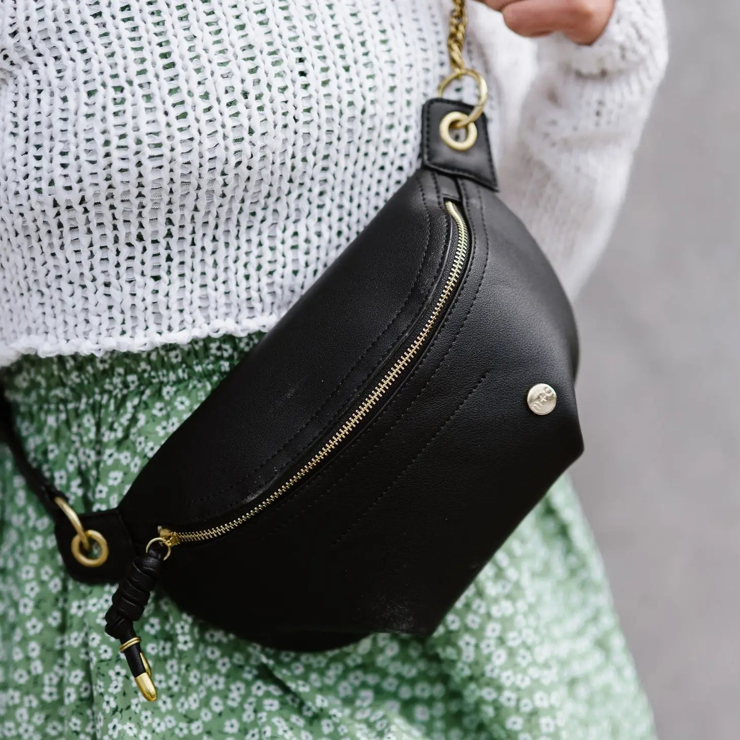 The Classic Crossbody Belt Fanny Handbag