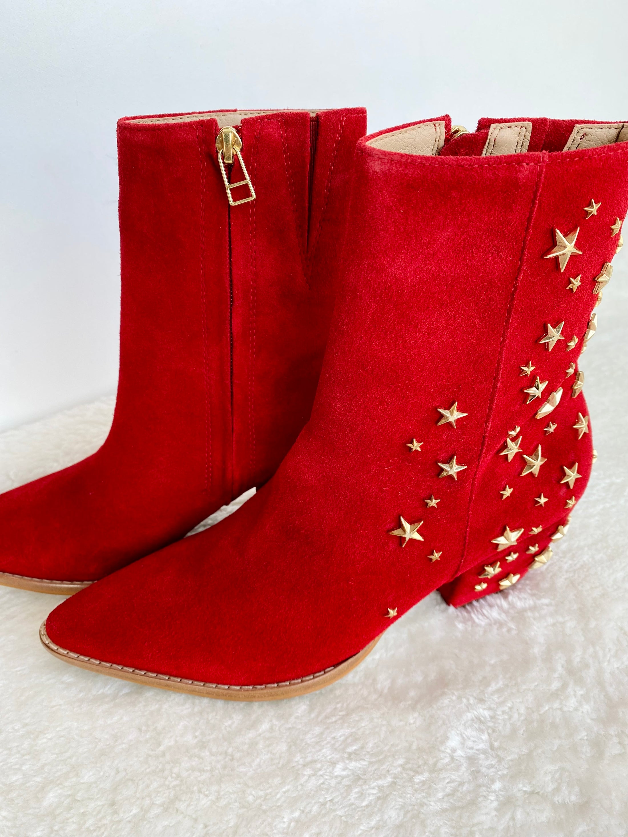 Gold zipper. and gold star red matisse boots