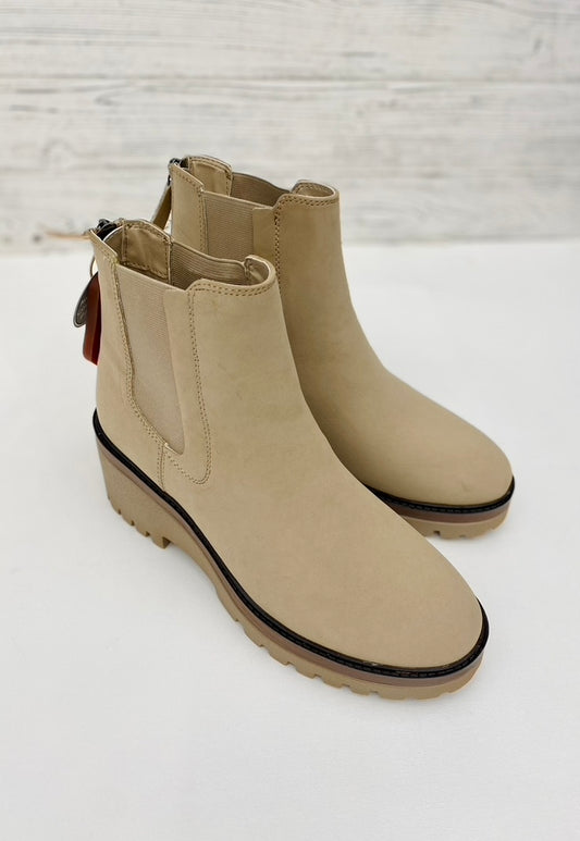 Mia | All Day Every Day Chelsea Boots