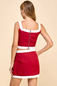 Load image into Gallery viewer, White Border Detail Cropped Tank Top
