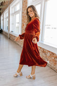 Load image into Gallery viewer, velvet dress long sleeve, long sleeve velvet dress midi, midi velvet dress for wedding guest, fall wedding guest dresses, boutique near me Fayetteville, AR
