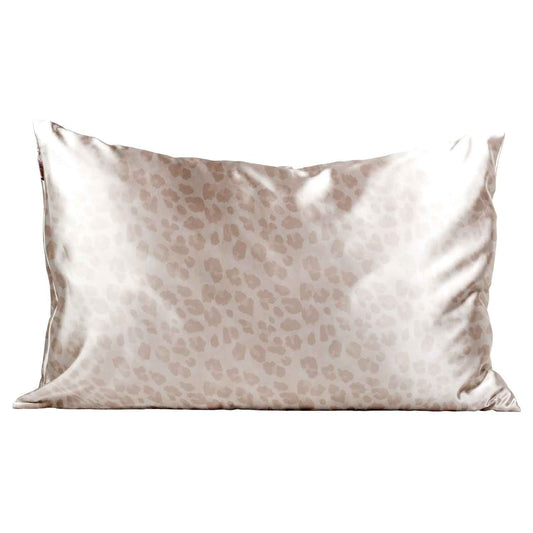  1 standard size leopard pillowcase (26"x19") with zipper